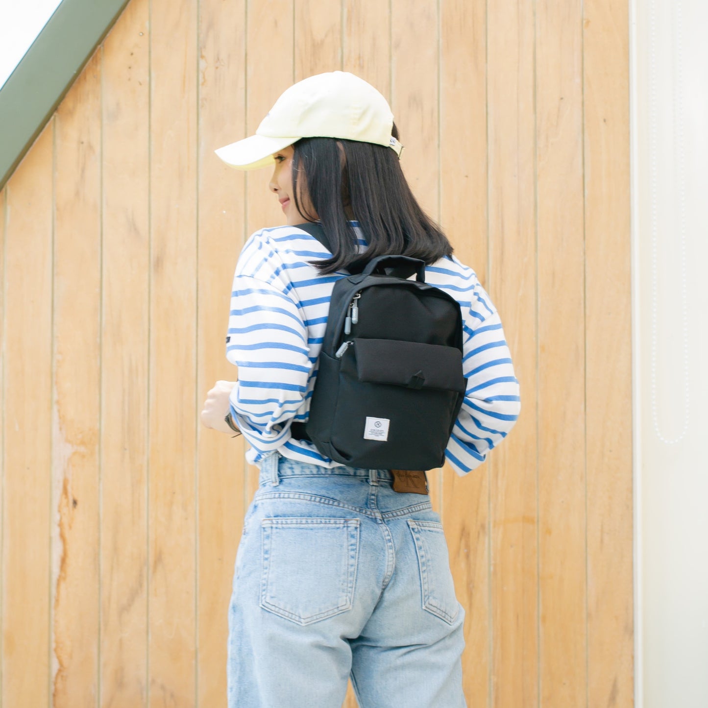 Mini Backpack Bill Fold